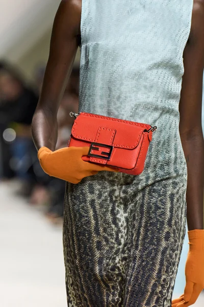 Look 53